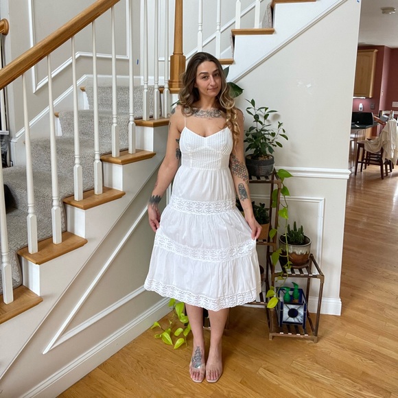 Ann Taylor LOFT Petite White Gown with Corset Top - Picture 11 of 11